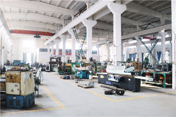 試驗(yàn)設(shè)備生產(chǎn)車間